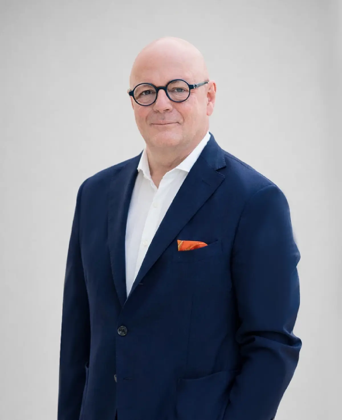 ทศ จิราธิวัฒน์  ตั้ง 4 ขุนพล ขึ้นแท่นบริหารห้างยุโรปหรู 2.4 แสนล.