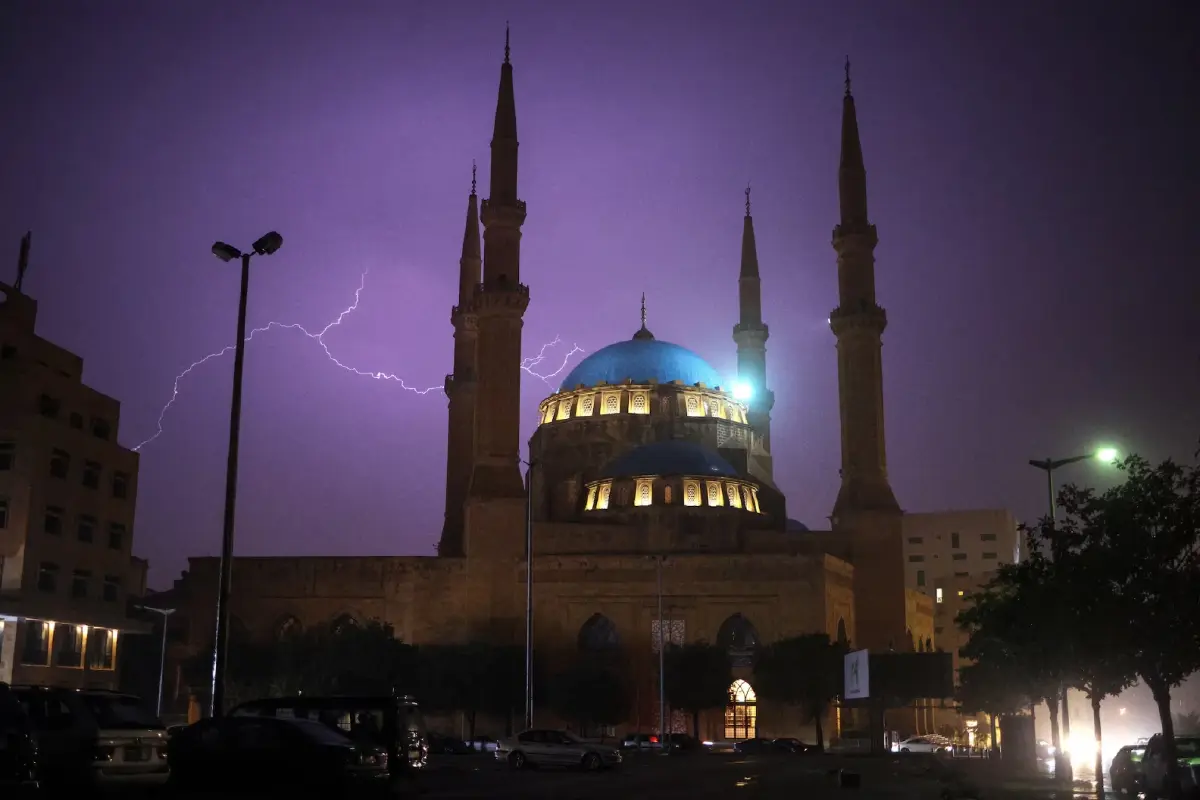 เรือบรรทุกน้ำมันชุดแรกผ่านช่องแคบฮอร์มุซ ทรัมป์แย้มข่าวดีเจรจาอิหร่าน