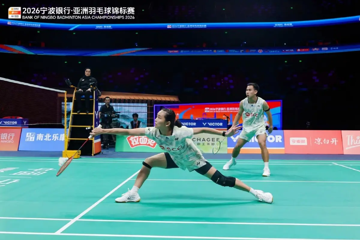 บาส-เฟม โชว์หัวใจสิงห์ พลิกโค่นมือ 1 โลกจีน เข้าชิงแบดเอเชีย 2026