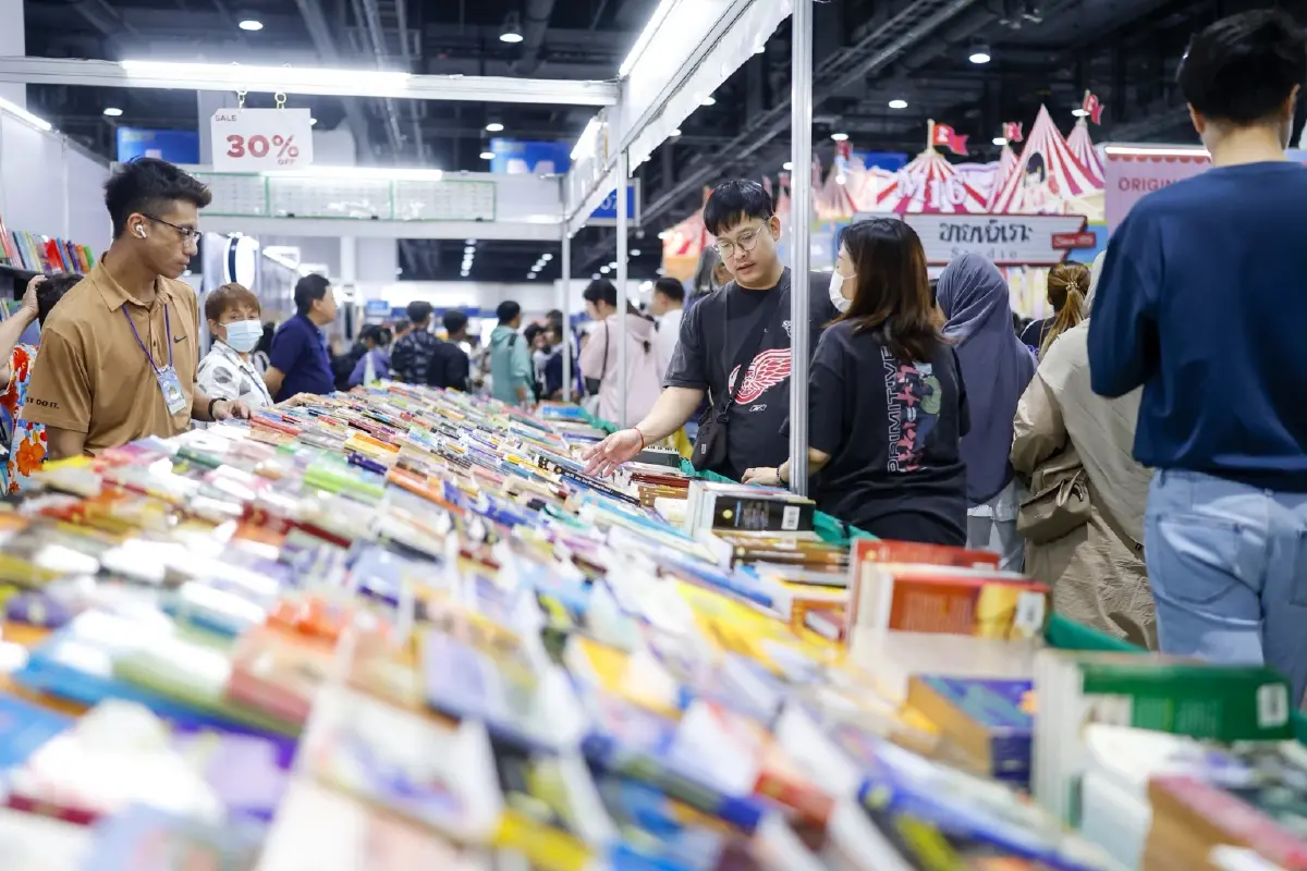 สัปดาห์หนังสือฯ ลด ล้างสต็อก 80% ขนทัพดารา Y ปิดฉากสุดปัง