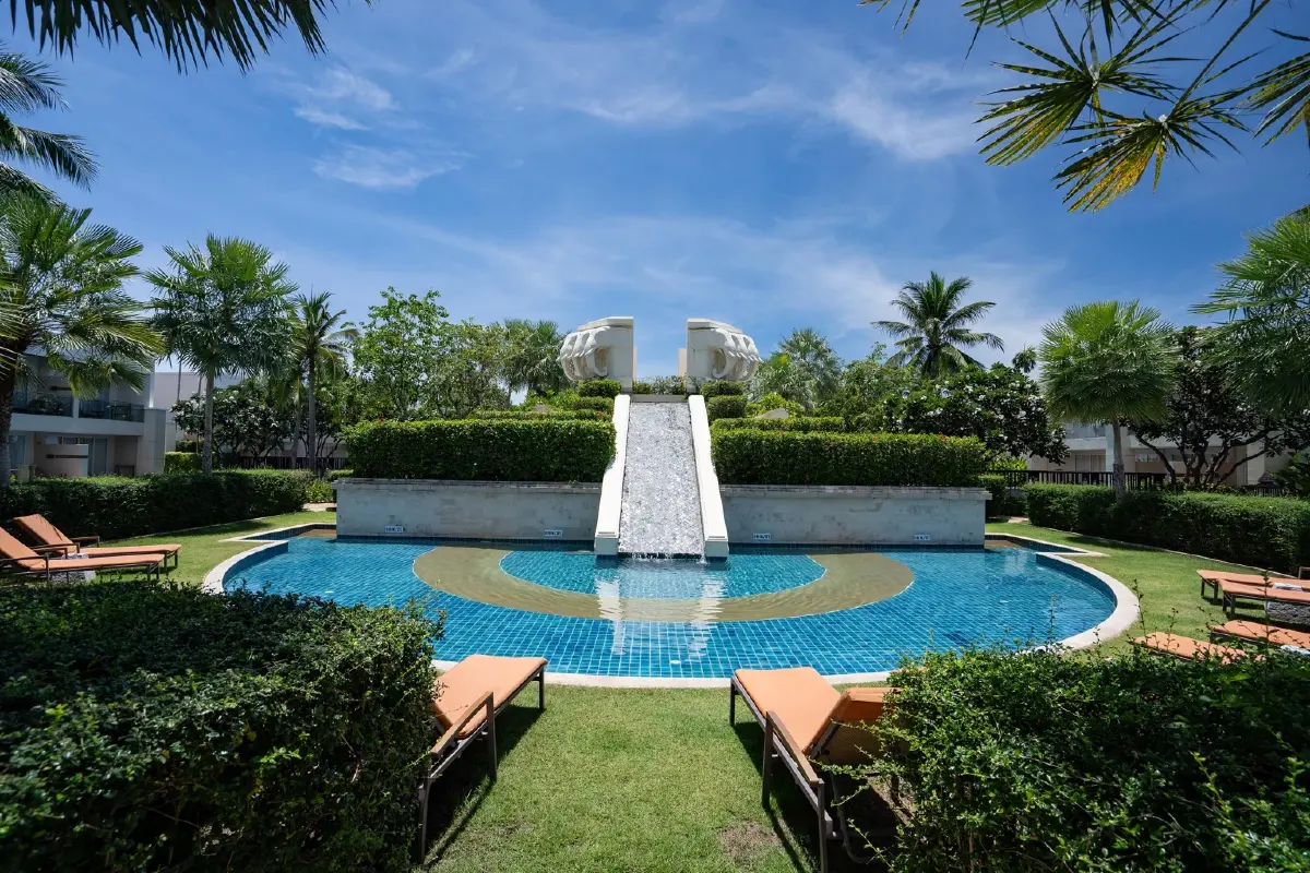 เชอราตัน หัวหิน รีสอร์ท แอนด์ สปา พักผ่อนสุดลักชัวรีริมสระลากูนยาว