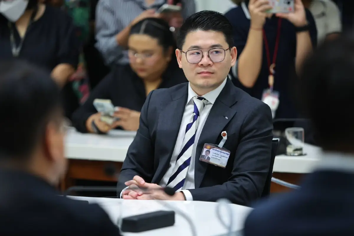 พรรคประชาชนเปิดตัว “ครม.เงา”จี้รัฐเร่งแก้ไข ค่าไฟ-อากาศสะอาด-แลนด์บริดจ์