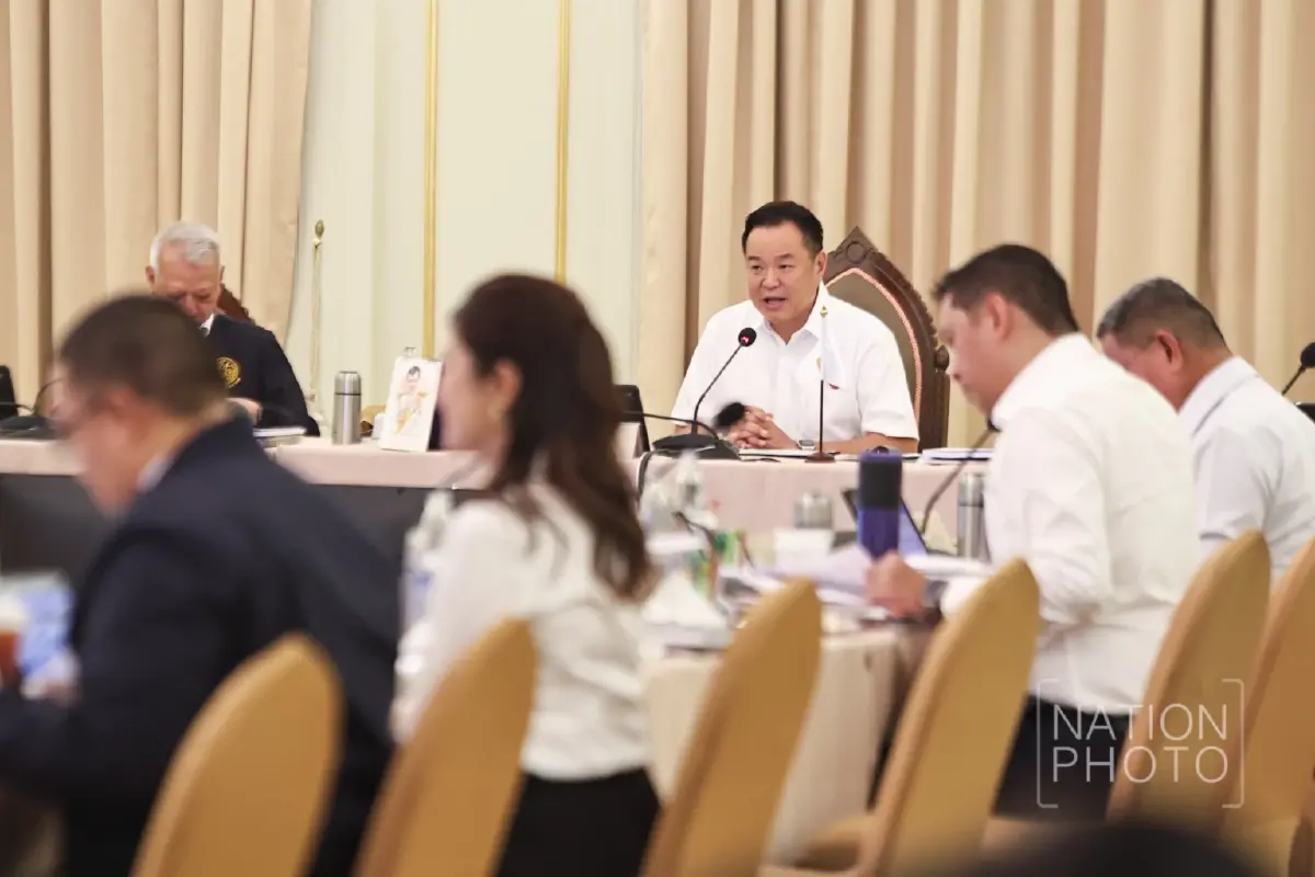 อนุทิน นำครม.นัดแรกสั่งทำงานเป็นทีม บีบโรงกลั่นลดราคาน้ำมันรับสงกรานต์