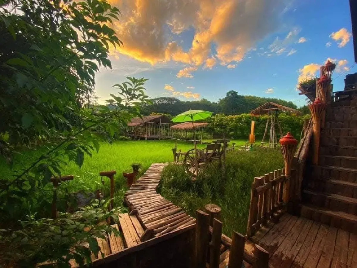 “หมอนไม้ไออุ่น” โฮมสเตย์ที่ไม่ได้ขายแค่ที่พัก แต่ทำเงินทั้งหมู่บ้าน