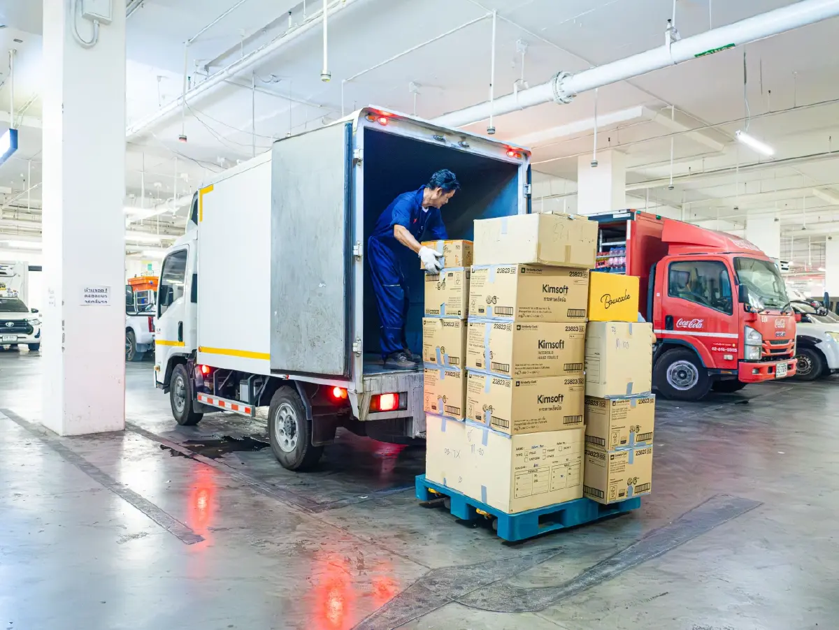 ศูนย์การค้าฟิวเจอร์พาร์คและสเปลล์ รุกโครงการ Green Future จับมือ SCIeco เปลี่ยนยูนิฟอร์มเก่ากว่า 1,850 ชิ้น เป็นพลังงานทดแทน มุ่งสู่เป้าหมาย Zero Waste to Landfill อย่างยั่งยืน