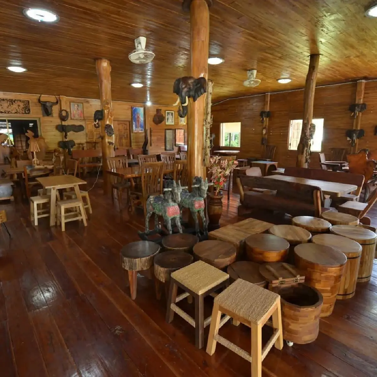 “หมอนไม้ไออุ่น” โฮมสเตย์ที่ไม่ได้ขายแค่ที่พัก แต่ทำเงินทั้งหมู่บ้าน