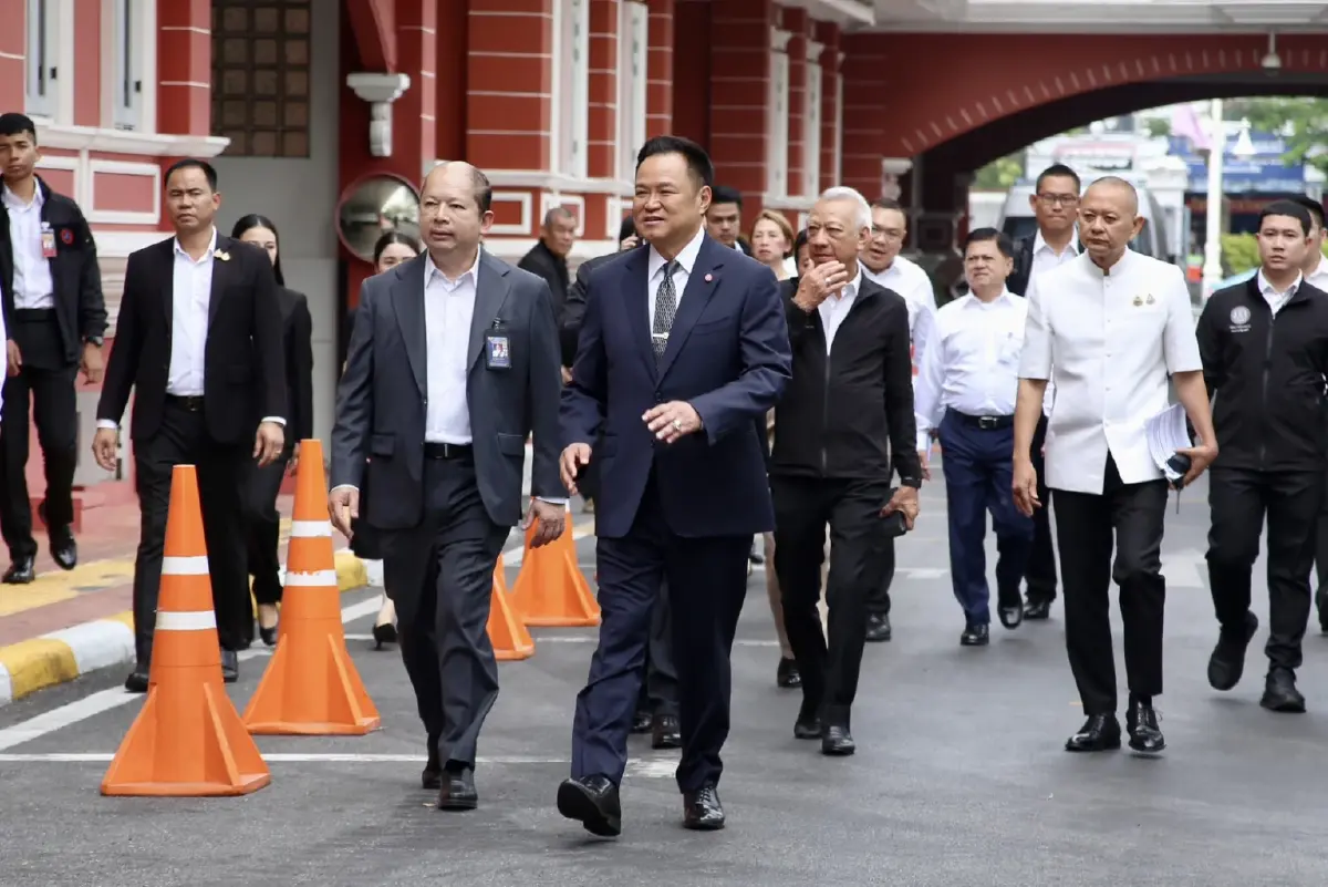 "อนุทิน" ไฟเขียวตั้งทีมสันติสุขชุดใหม่ เดินหน้ายกเลิก MOU 44