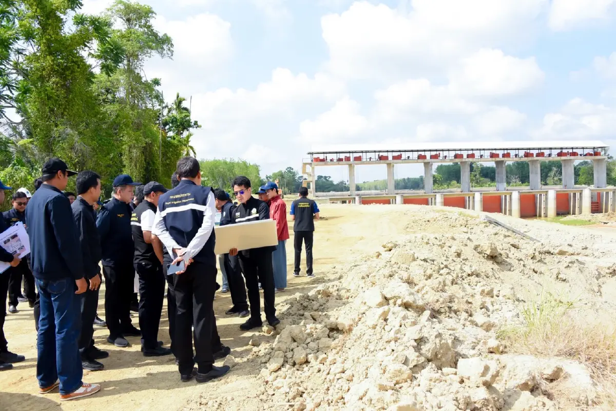 ชป. เร่งสร้างคลองระบายน้ำเมืองคอนฯ มั่นใจลดน้ำท่วมได้ 90%