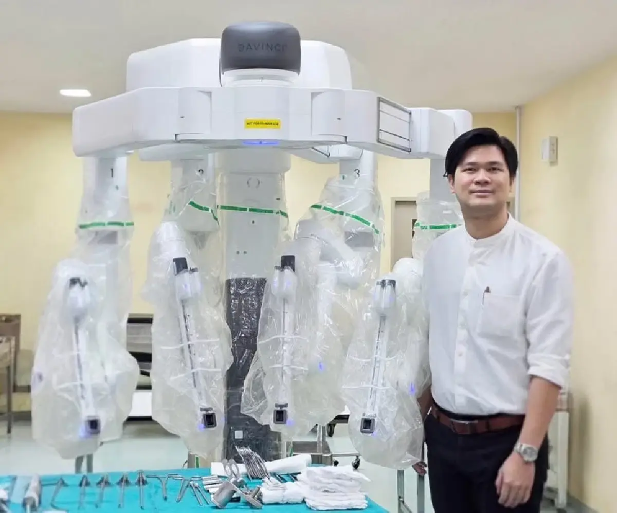 'รพ.ราชวิถี' โชว์ความสำเร็จผ่าตัดหัวใจด้วย 'หุ่นยนต์' แห่งแรก