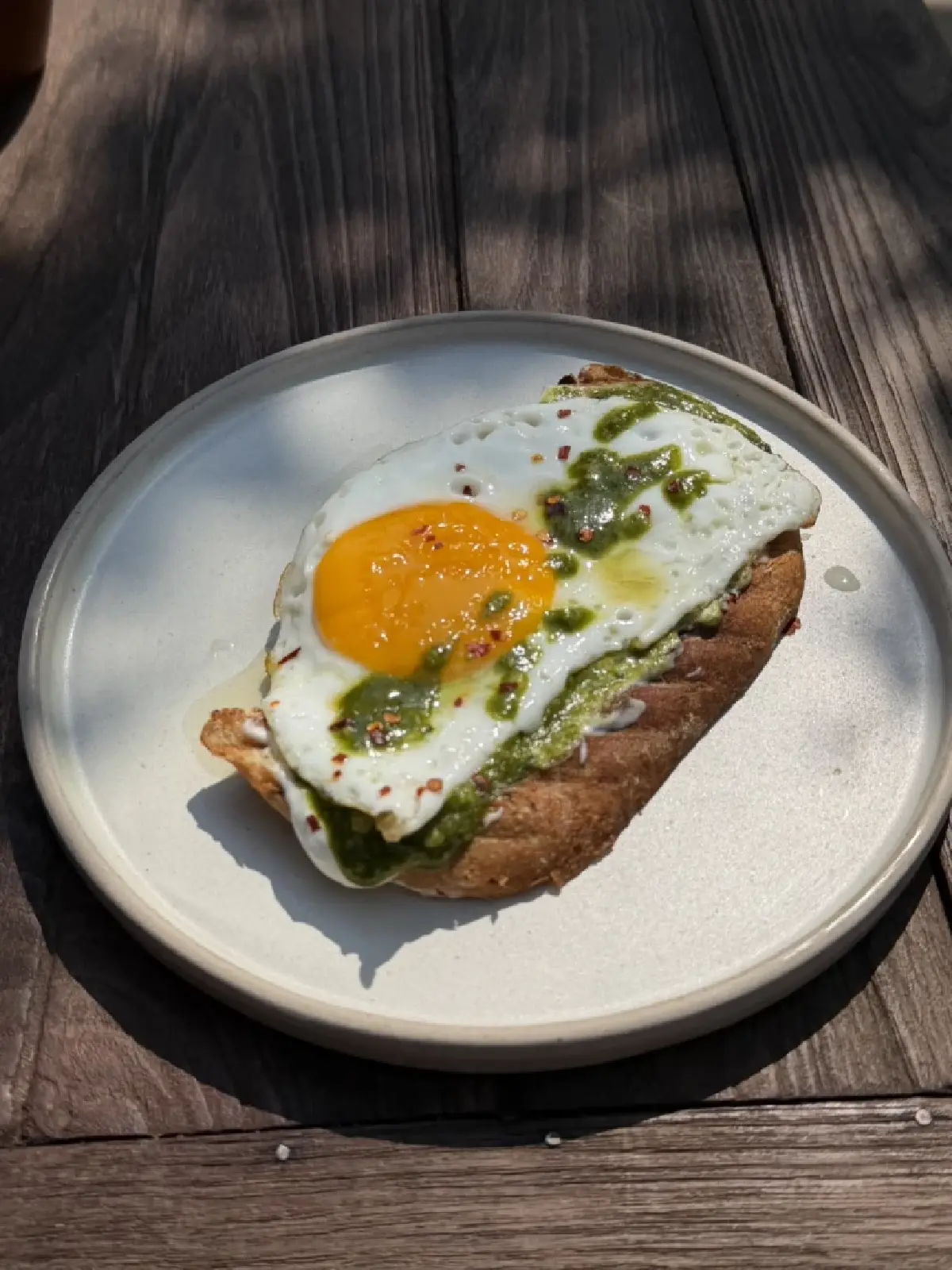 เปิดมุมลับพัทยา! 'Folks On The Beach' Beach Club สุดชิลที่คุณต้องมาลอง