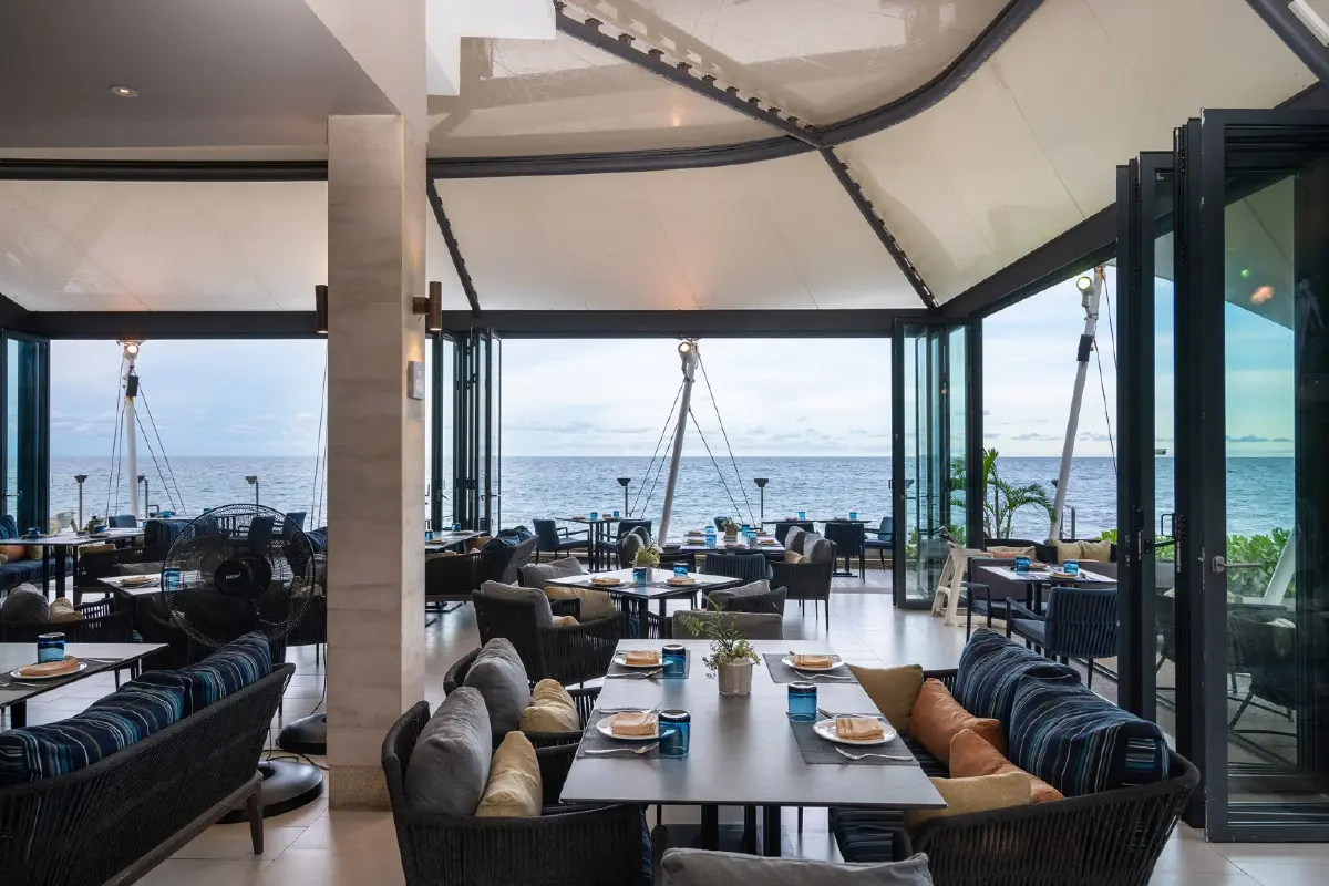 เชอราตัน หัวหิน รีสอร์ท แอนด์ สปา พักผ่อนสุดลักชัวรีริมสระลากูนยาว