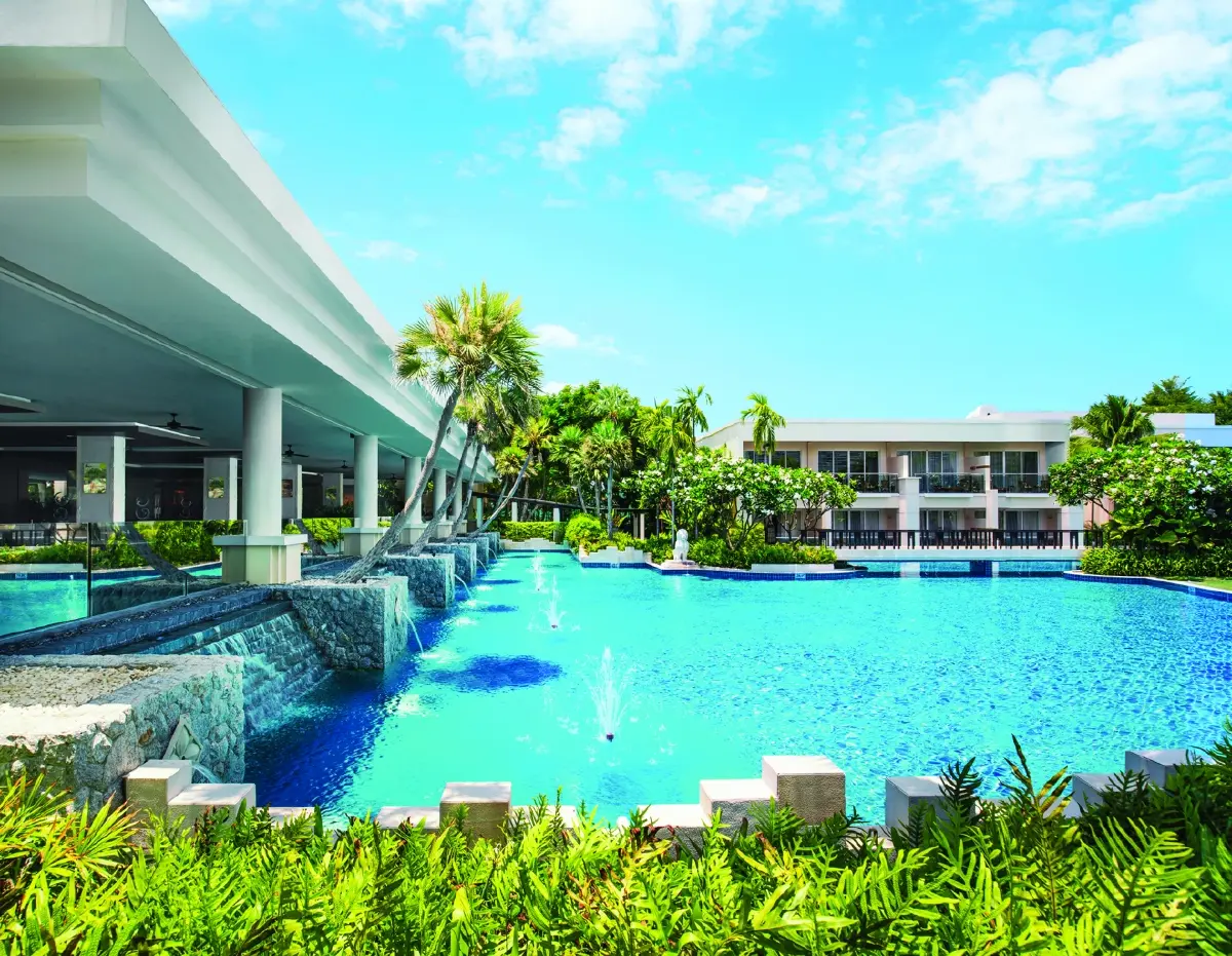 เชอราตัน หัวหิน รีสอร์ท แอนด์ สปา พักผ่อนสุดลักชัวรีริมสระลากูนยาว