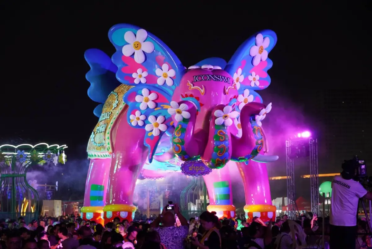 มหาสงกรานต์ริมเจ้าพระยาเริ่มแล้ว! ไอคอนสยามจัดเต็มความสนุกสืบสานประเพณีไทย พร้อมสิริมงคลรับปีใหม่ในงาน THAICONIC SONGKRAN 2026 ยิ่งใหญ่ระดับโลก