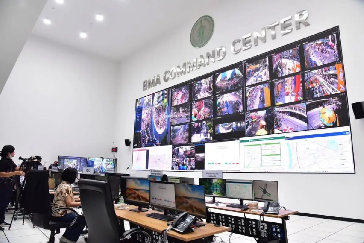 สงกรานต์สีลม ปิดจบ 2 ทุ่ม แนะกระจายตัวเล่นจุดอื่น  หลังคนแห่เล่นน้ำแน่น