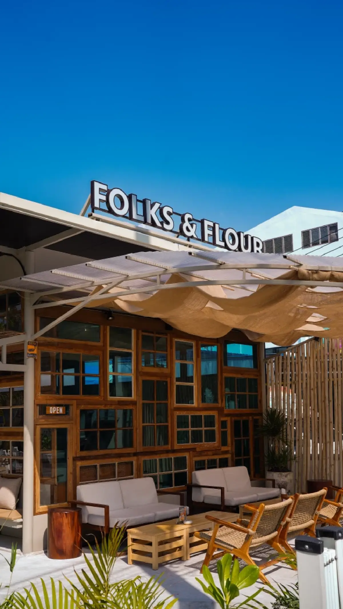 เปิดมุมลับพัทยา! 'Folks On The Beach' Beach Club สุดชิลที่คุณต้องมาลอง