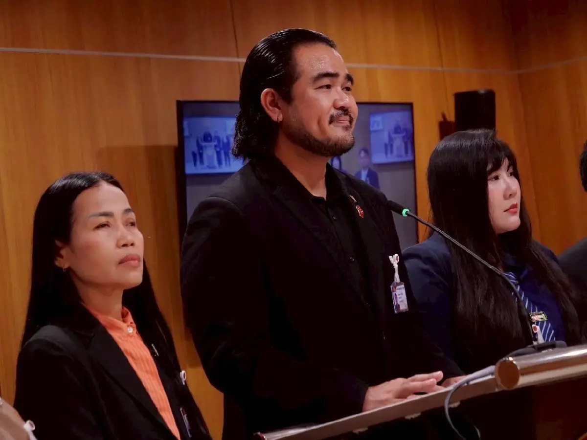 'รักชนก' จี้ 'จุลพันธ์' เร่งบำนาญสูตรแคร์ - สางทุจริตสปส.- ตึก Skyy9