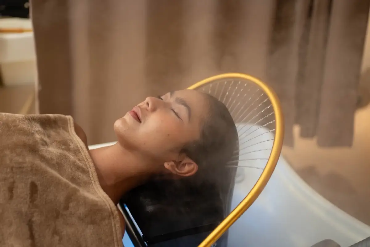 จากช่างแต่งหน้ากองถ่าย สู่เจ้าของอาณาจักร 10 ล้านบาทกลางทองหล่อ!