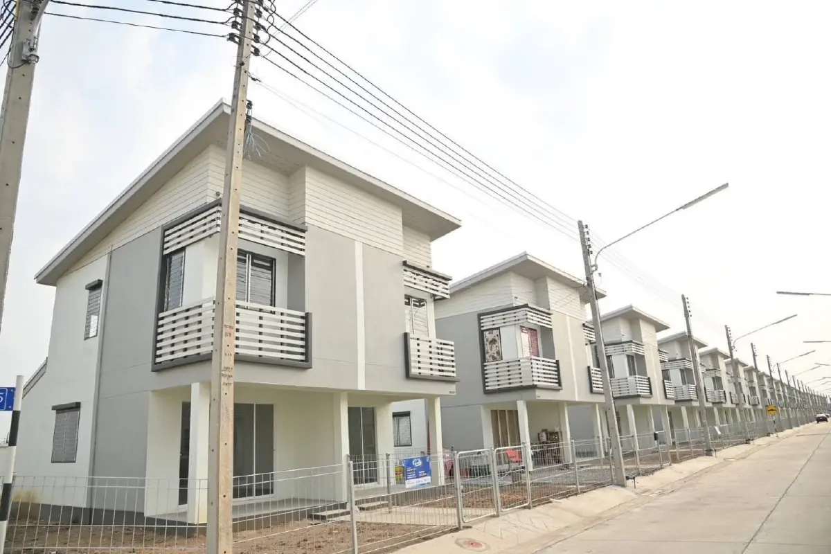 รมว.นิกร มอบ กคช. พลิกโมเดลเข้าถึงที่อยู่อาศัย ลดราคา-สินเชื่อ เปิดทางมีบ้านง่ายขึ้น