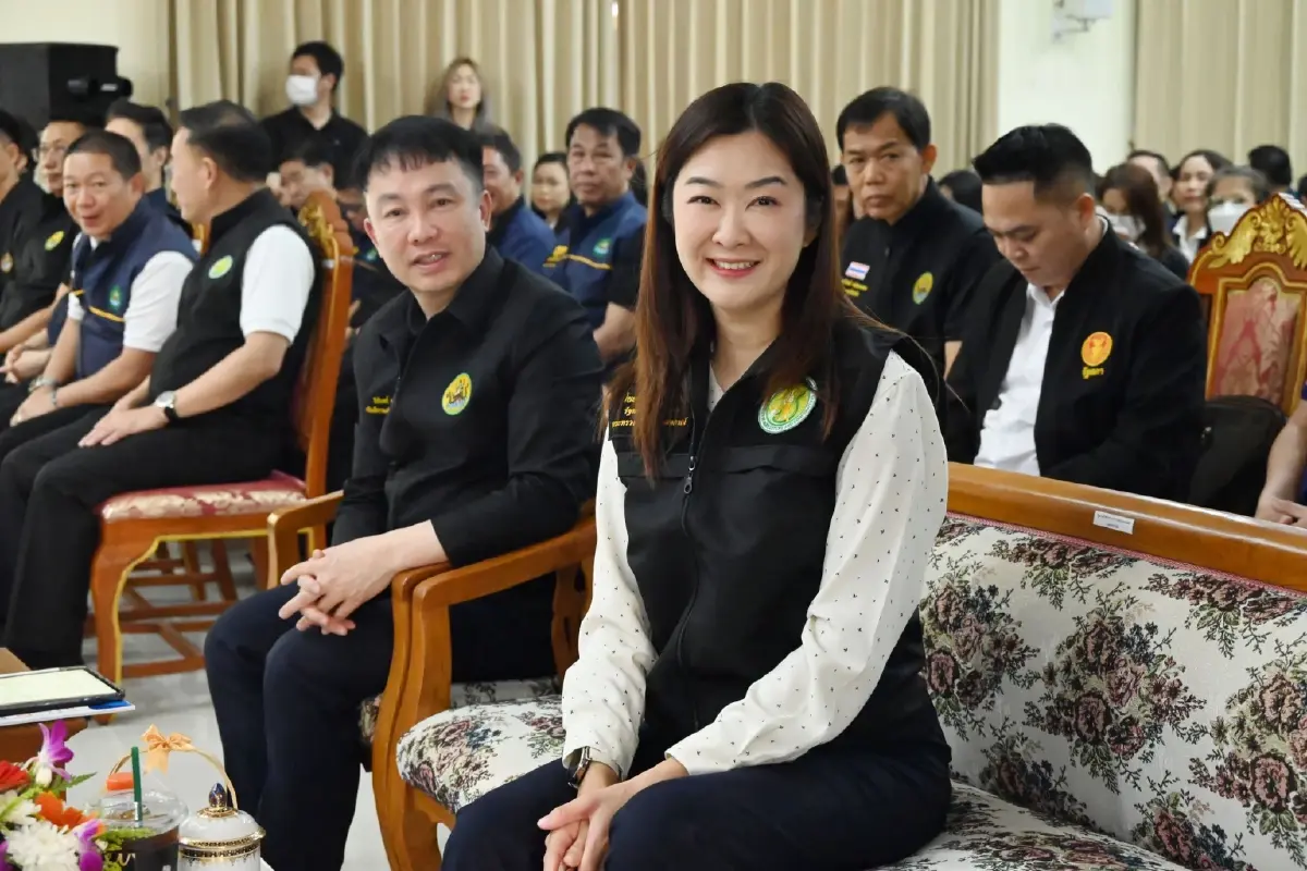 กรมส่งเสริมสหกรณ์ขานรับนโยบายเร่งด่วน “รมช.ปิยะรัฐชย์” ผนึกกำลังเครือข่ายสหกรณ์ทั่วประเทศ เปิดปฏิบัติการเร่งระบาย "นม อ.ส.ค. - ผลไม้ฤดูกาล" หวังช่วยเกษตรกรพ้นวิกฤตสินค้าล้นตลาด