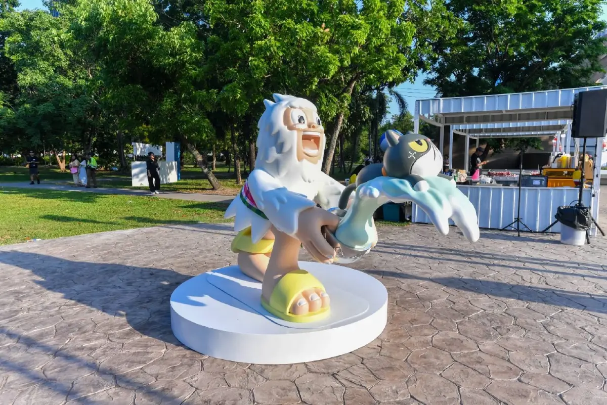 สงกรานต์สายอาร์ต! 6 อาร์ตทอยยักษ์ปักหมุดสวนลุมฯ 11-30 เม.ย.นี้