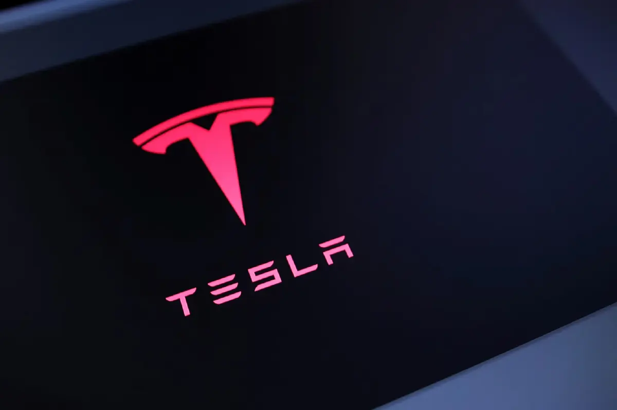 เนเธอร์แลนด์ไฟเขียวระบบขับขี่อัตโนมัติ Tesla FSD ครั้งแรกยุโรป