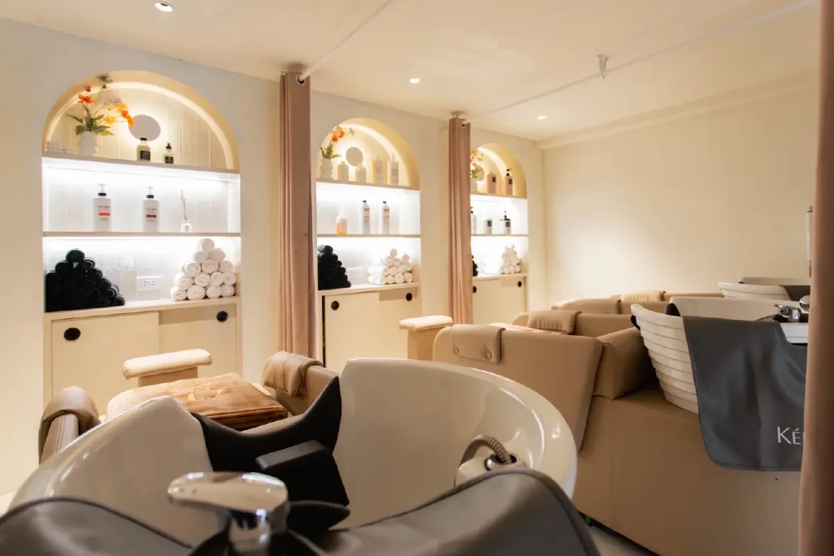 จากช่างแต่งหน้ากองถ่าย สู่เจ้าของอาณาจักร 10 ล้านบาทกลางทองหล่อ!