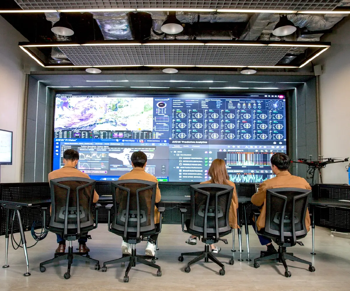 3 ยักษ์พลังงานผนึกกำลังพัฒนาโซลาร์ฟาร์ม 247 เมกะวัตต์! รุกเกมพลังงานไทย