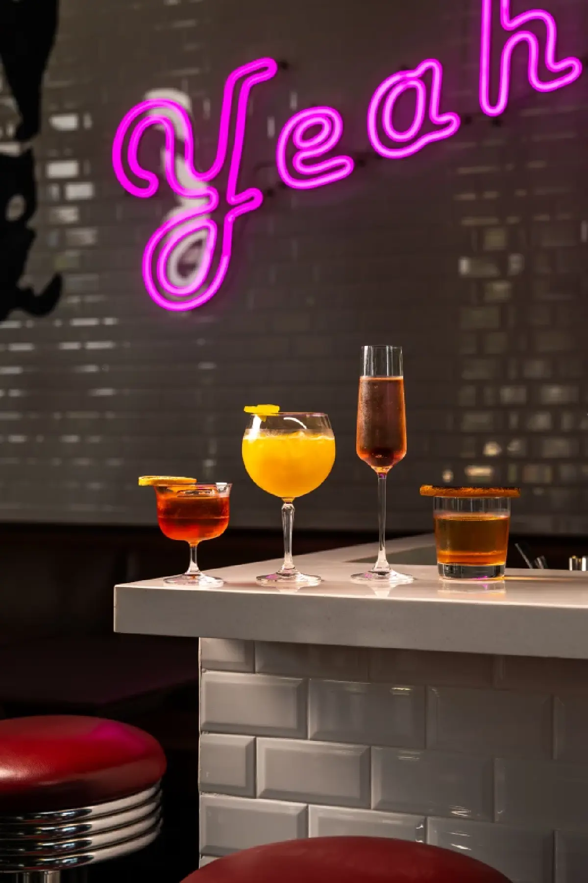 บิ๊ก ไบท์ เบอร์เกอร์: ดื่มด่ำ American Diner ยุค 90 ใกล้สุวรรณภูมิ