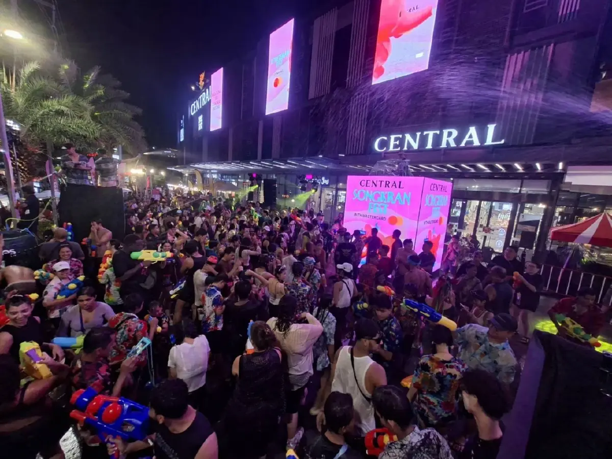 สาดความสุขสดชื่นระดับโลก! “Central Songkran Fest” ปิดฉากสวยงาม นักท่องเที่ยวทั่วโลกแห่ฉลองสงกรานต์ที่ห้างเซ็นทรัลป่าตอง