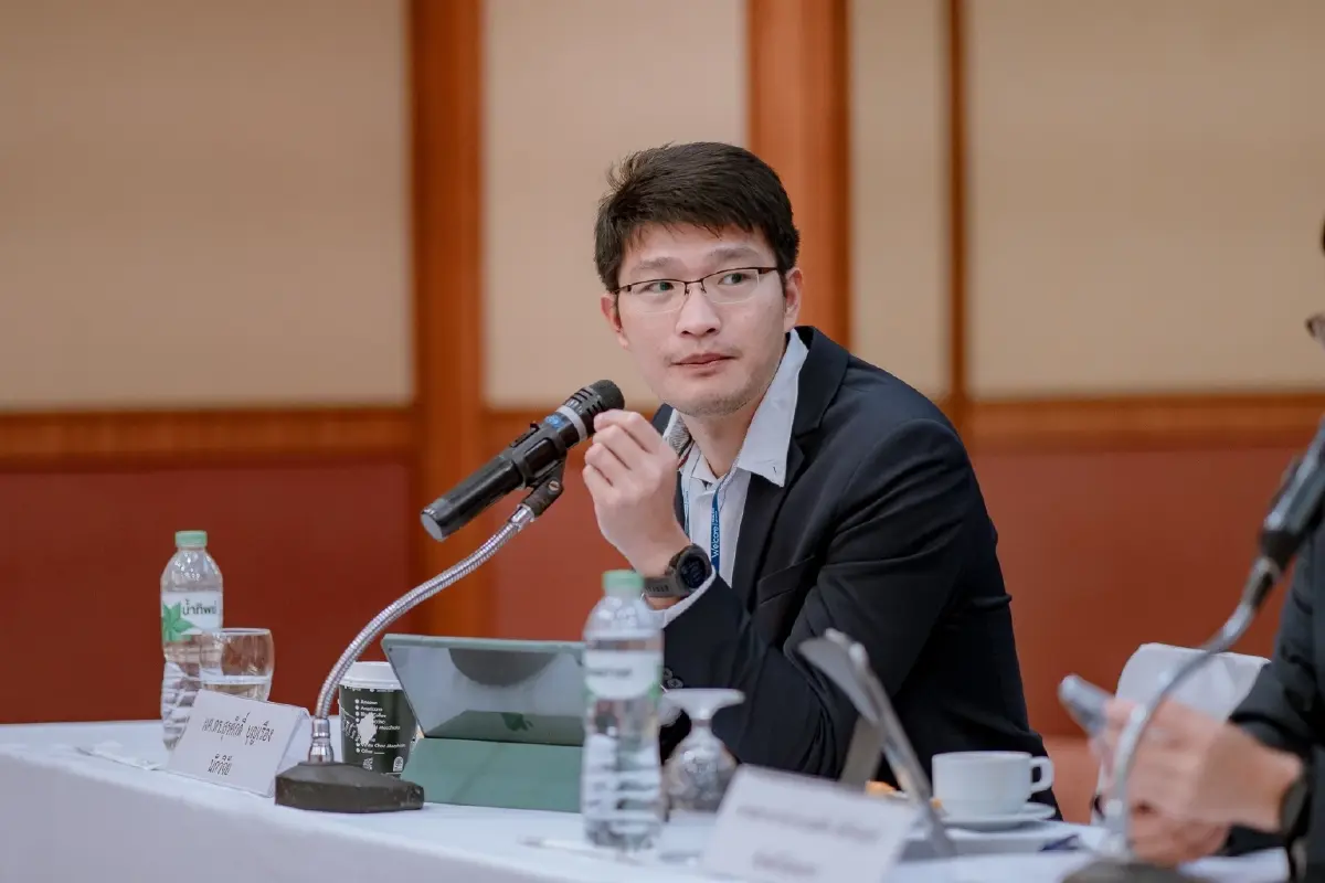 รศ. ดร.สุรศักดิ์ บุญเรือง