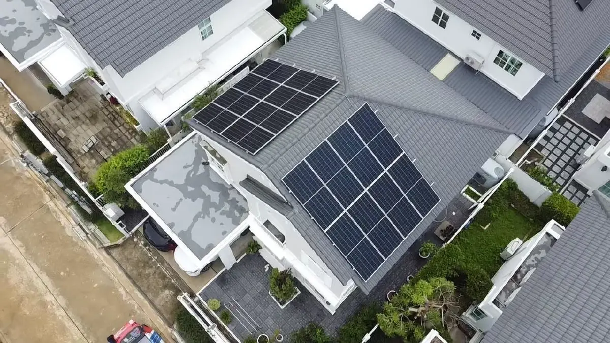 วิจัยชี้ โซลาร์รูฟท็อปช่วยลดค่าไฟคนไทยได้ถึง 77% แต่ติดเพดานรับซื้อไฟ