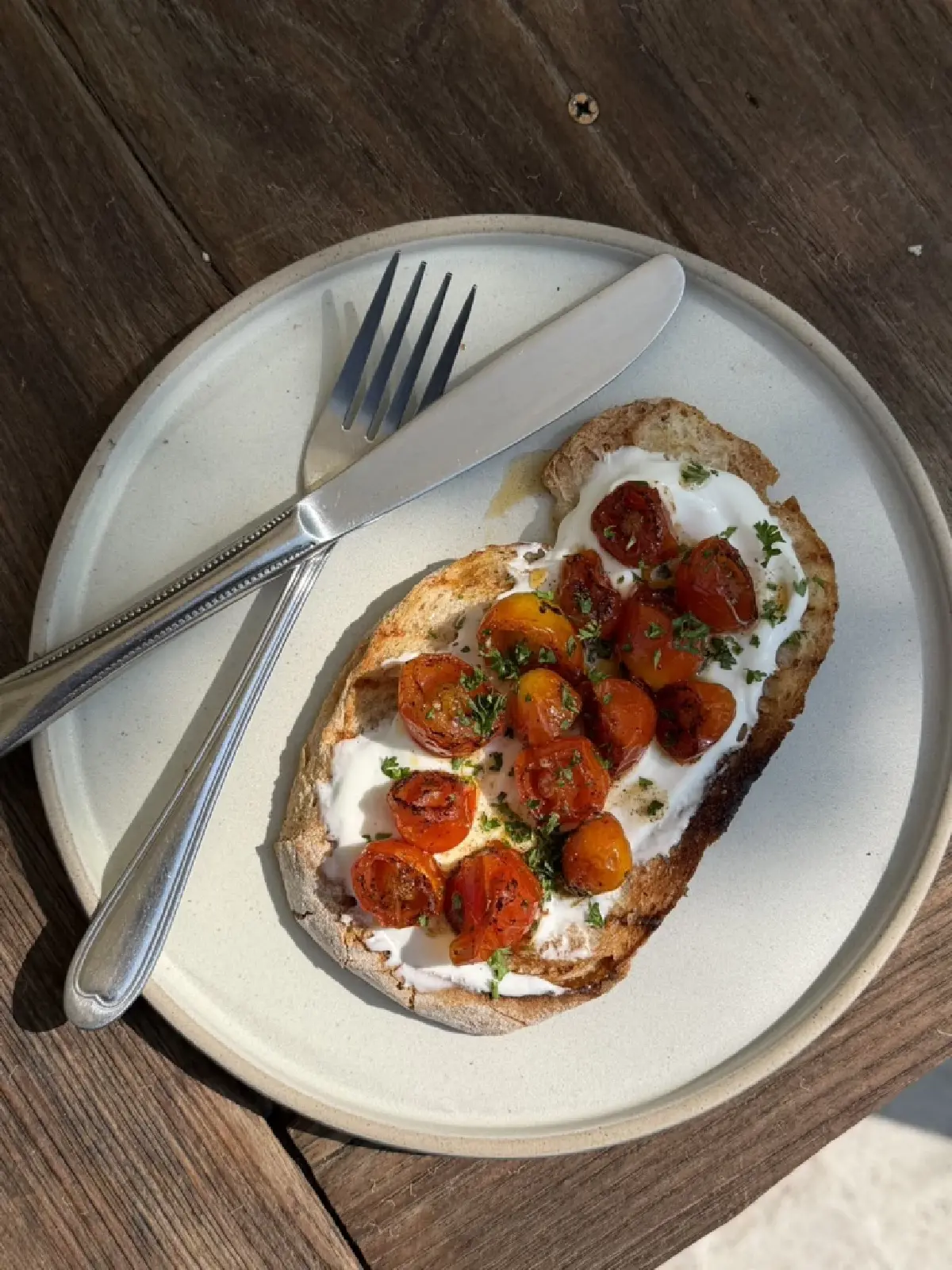 เปิดมุมลับพัทยา! 'Folks On The Beach' Beach Club สุดชิลที่คุณต้องมาลอง