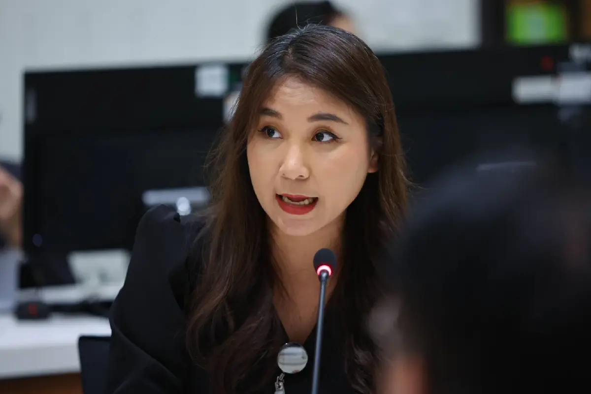 พรรคประชาชนเปิดตัว “ครม.เงา”จี้รัฐเร่งแก้ไข ค่าไฟ-อากาศสะอาด-แลนด์บริดจ์