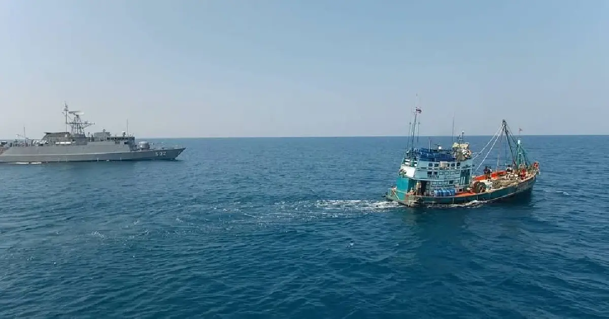 ผบ.ทร.สั่งเพิ่มกำลังทัพเรือ1-2สกัดการลอบขนน้ำมันส่งนอกประเทศ