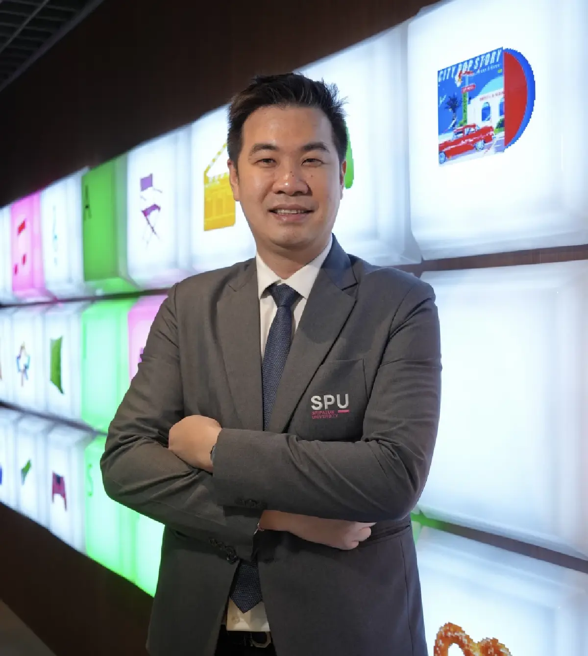 ผศ.ดร.เกรียงไกร สัจจะหฤทัย ผู้เป็นโค้ชให้กับ RevissionSuccess