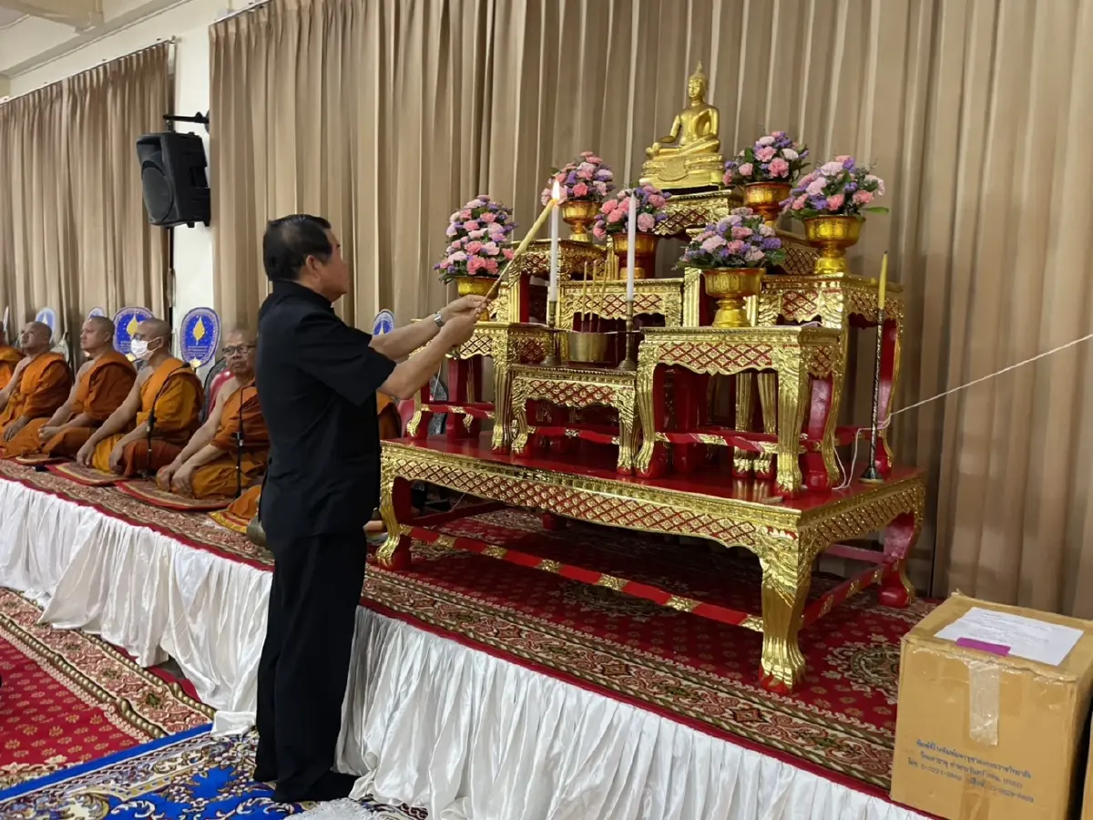 "นิพนธ์" นำปัจจัย 2 ล้านบาท ทอดผ้าป่าวัดโคกสมานคุณ พระอารามหลวง