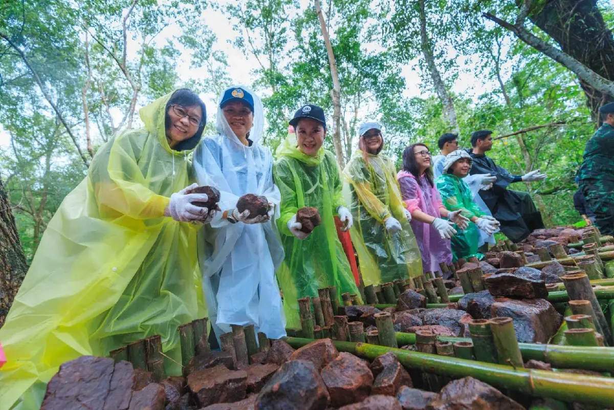 ททท. จับมือ 9 พันธมิตร เปิดตัว “Village to the World” สืบสานพระราชปณิธาน “พระพันปีหลวง”