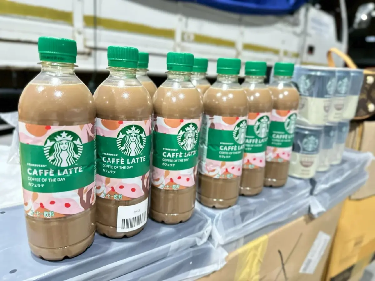 บุกค้นโกดังร้อยเอ็ดยึดแบรนด์เนมเก๊ - กาแฟแบรนด์ดังชงเอง