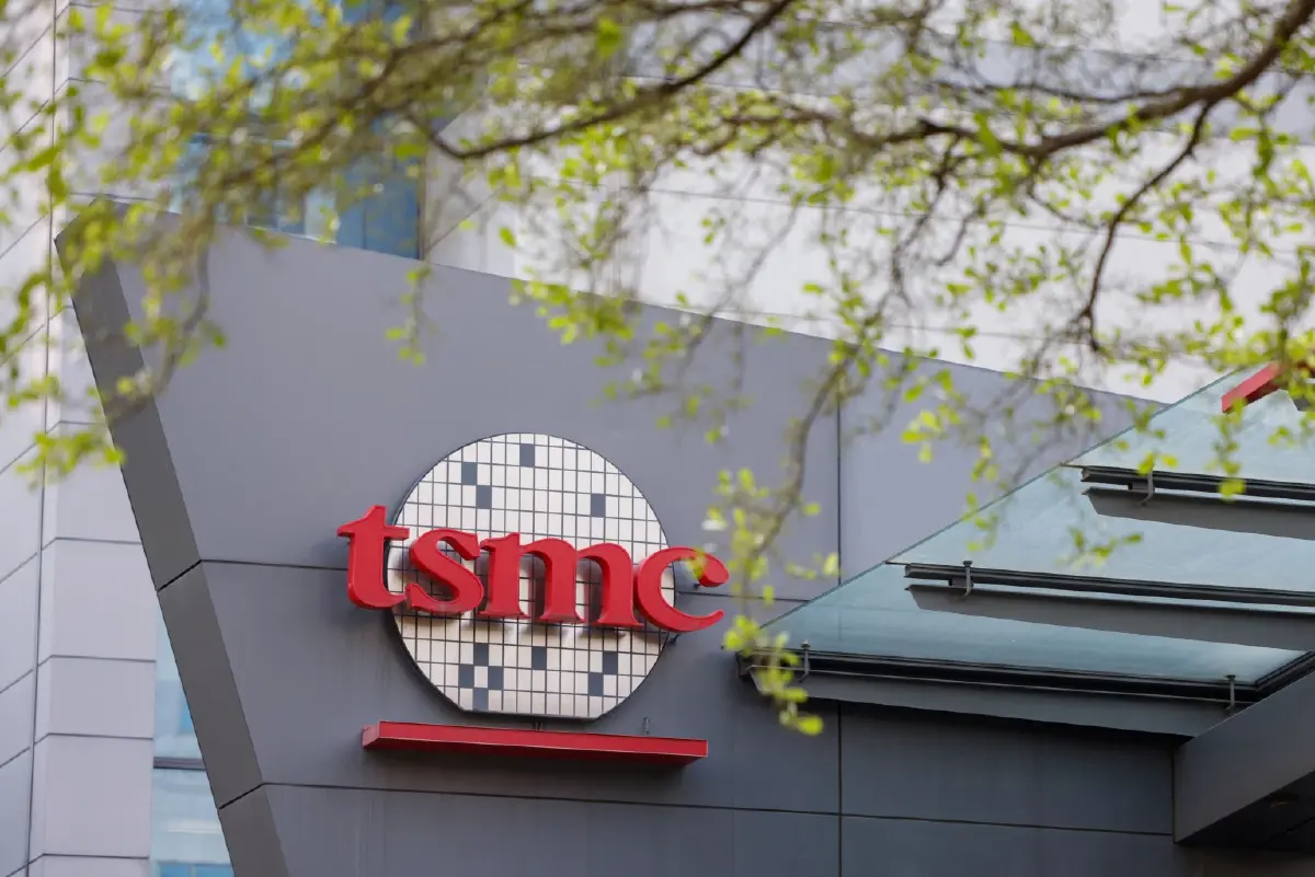 Apple เล็งทาบ Intel-Samsung ทางเลือกใหม่ผลิตชิป ลดพึ่งพา TSMC