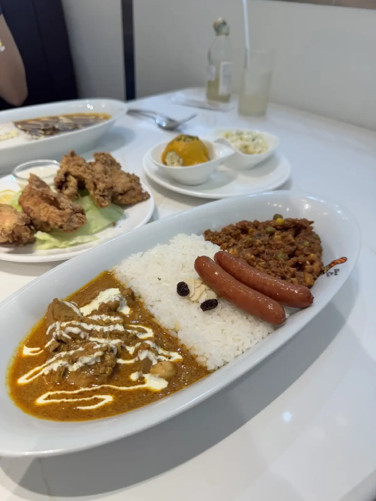 Curry Up Bangkok แกงกะหรี่สายสตรีทจาก Nigo เช็กอิน Embassy