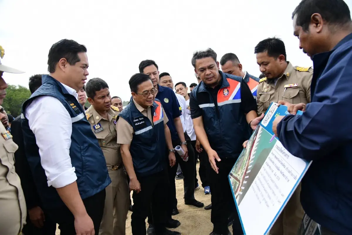 สรรเพชญ บุญญามณี รมช.คมนาคม ลงพื้นที่นราธิวาส 