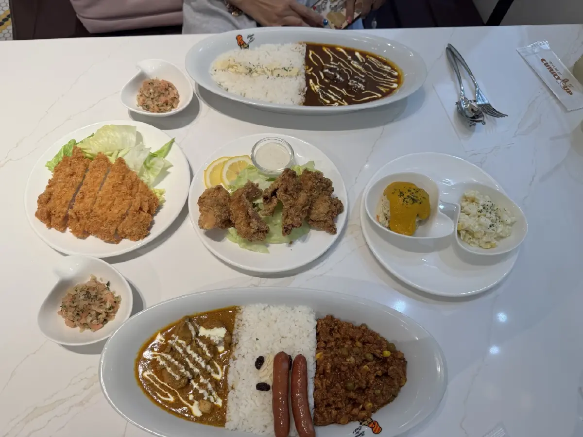 Curry Up Bangkok แกงกะหรี่สายสตรีทจาก Nigo เช็กอิน Embassy
