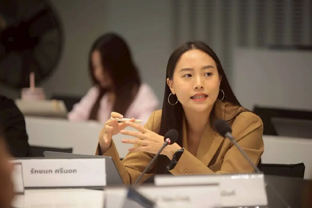 'เพียงพนอ-รักชนก' จี้รัฐสกัดสินบนโตแซงเศรษฐกิจ เลิกกฎล้าสมัย