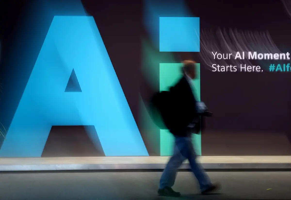 Gen Z หวั่น AI แย่งงาน โห่อดีต CEO ของ Google กลางพิธีจบการศึกษา