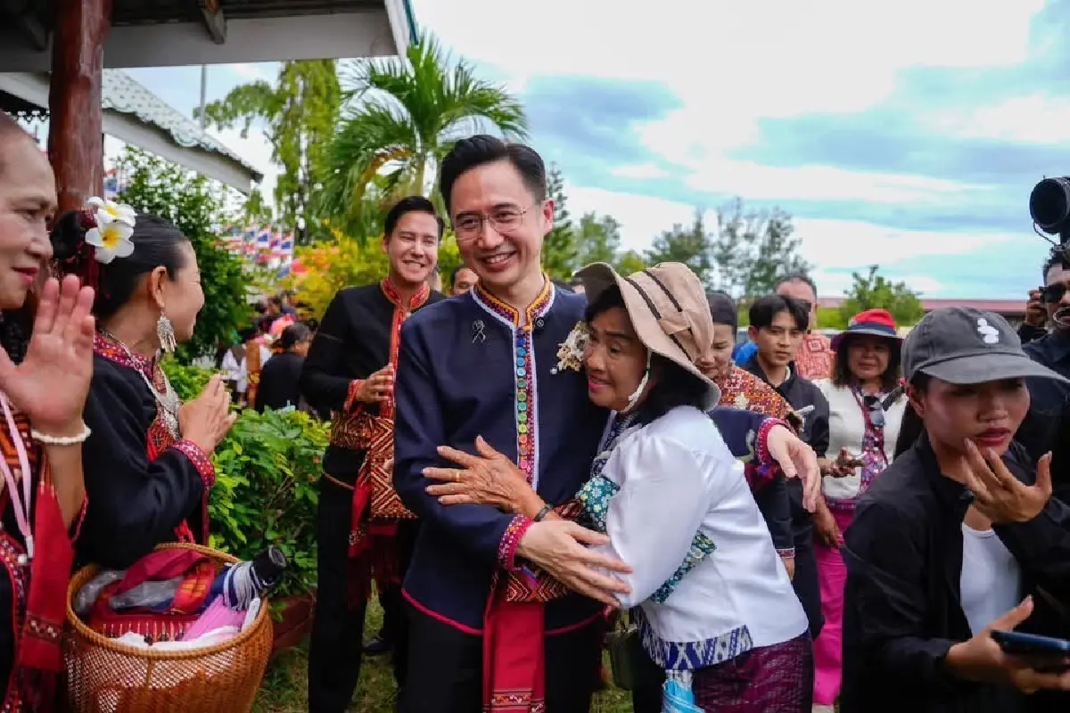 “ยศชนัน” ลุย กาฬสินธุ์ พลิกโฉมอุดมศึกษา ปั้นเศรษฐกิจสร้างสรรค์