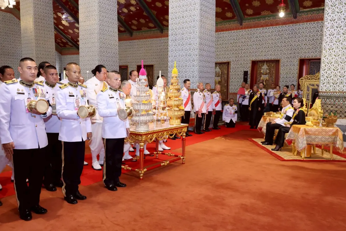 ในหลวง-พระราชินี เสด็จฯ ไปในการพระราชพิธีฉัตรมงคล พุทธศักราช 2569  
