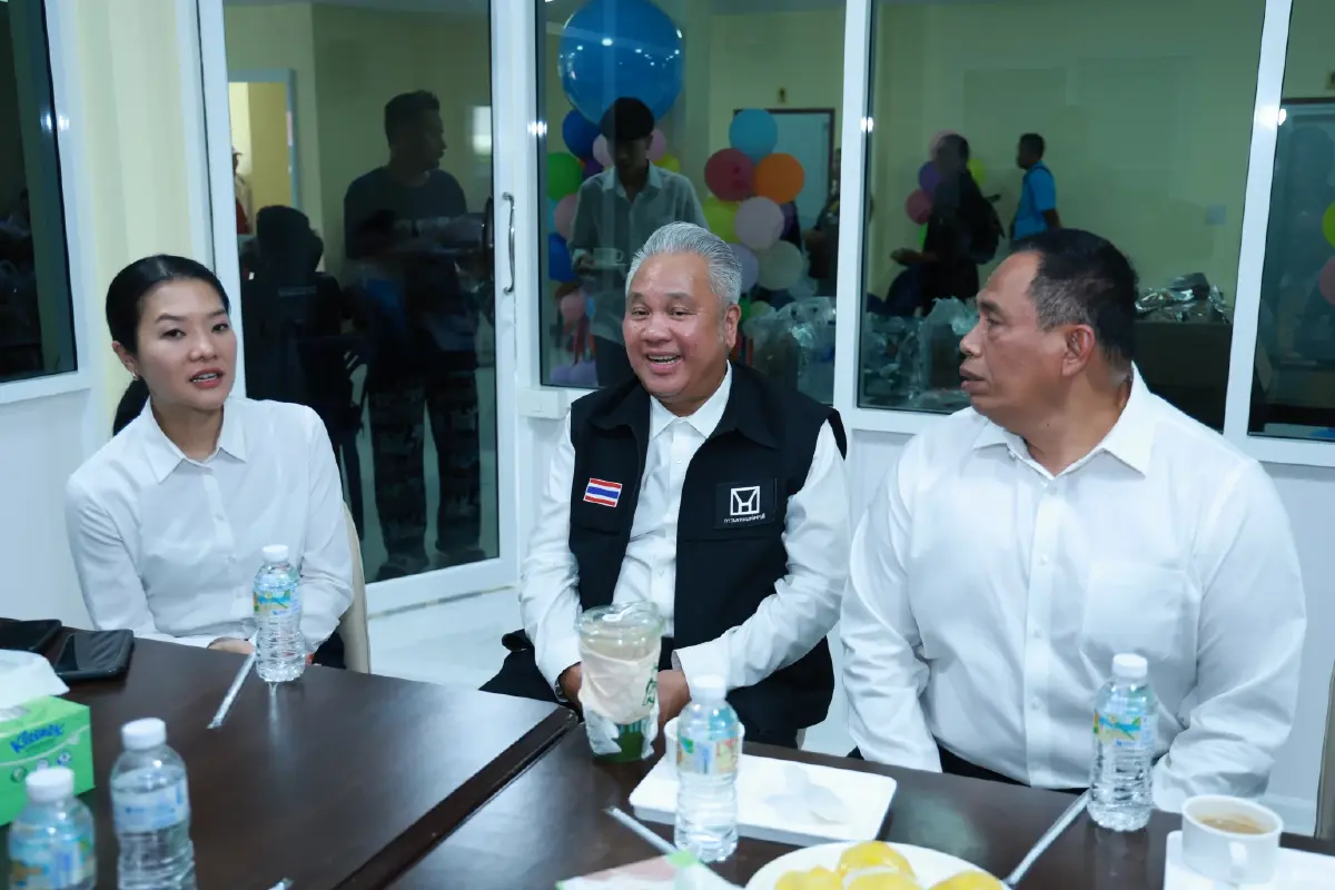 “นิกร” รมว.พม. นำทีมลุยเคหะร่มเกล้า เดินหน้ายกระดับคุณภาพชีวิตกลุ่มเปราะบาง บูรณาการ กทม. แก้ไขปัญหาน้ำเสีย-เพิ่มพื้นที่สีเขียวอย่างยั่งยืน
