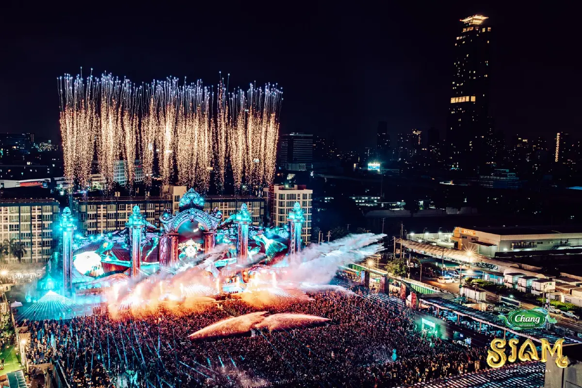 คุยกับ “โอม-รชต” ปั้นสงกรานต์สู่มิวสิคเฟสติวัล และเบื้องหลังดีล Tomorrowland มาไทย