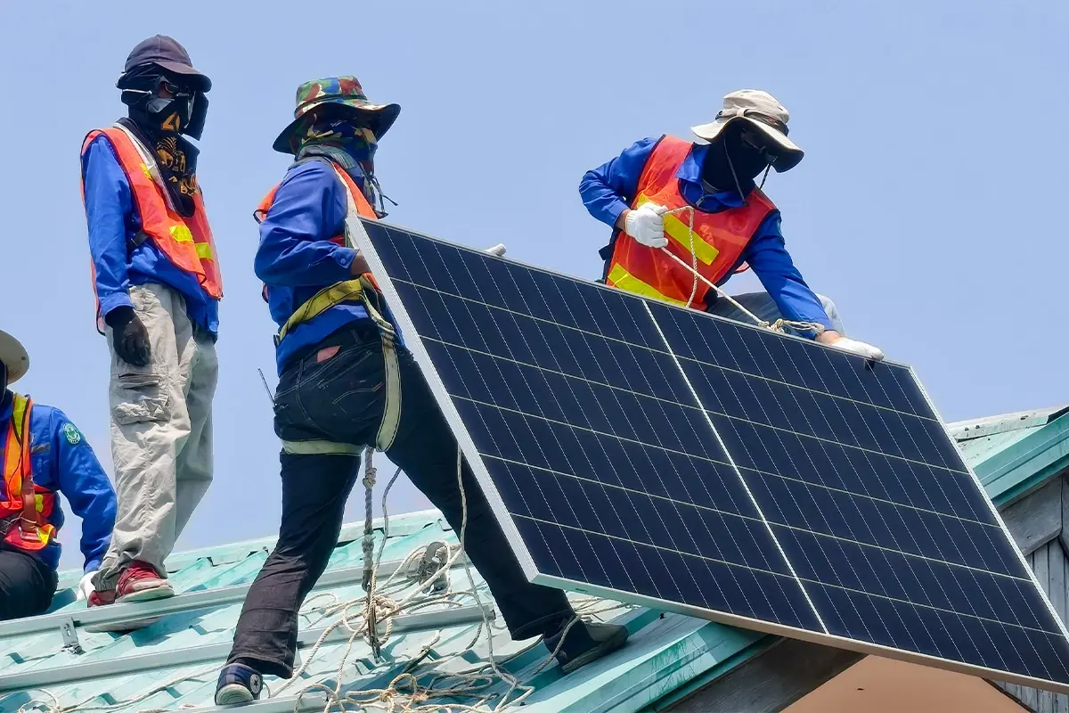 วีเอสที อีซีเอส (ประเทศไทย) ฉลองครบรอบ 38 ปี เดินหน้ากิจกรรม CSR มอบโซลาร์เซลล์และเครื่องพิมพ์