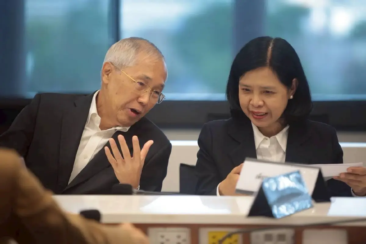 'เพียงพนอ-รักชนก' จี้รัฐสกัดสินบนโตแซงเศรษฐกิจ เลิกกฎล้าสมัย